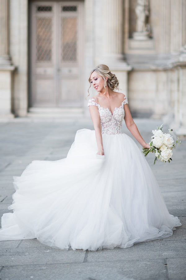 Ball Gown Elegant Cap Sleeves Lace Tulle Wedding Dress