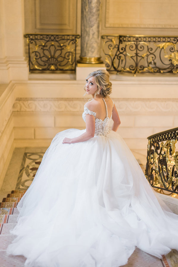 Ball Gown Elegant Cap Sleeves Lace Tulle Wedding Dress