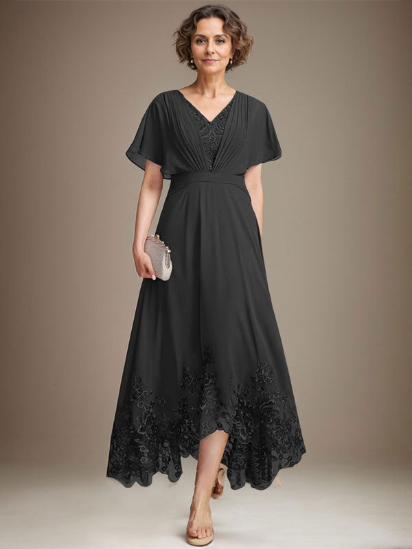 A-Linie V-Ausschnitt Asymmetrisches Spitzen-Chiffon-Kleid für die Brautmutter mit Plissee