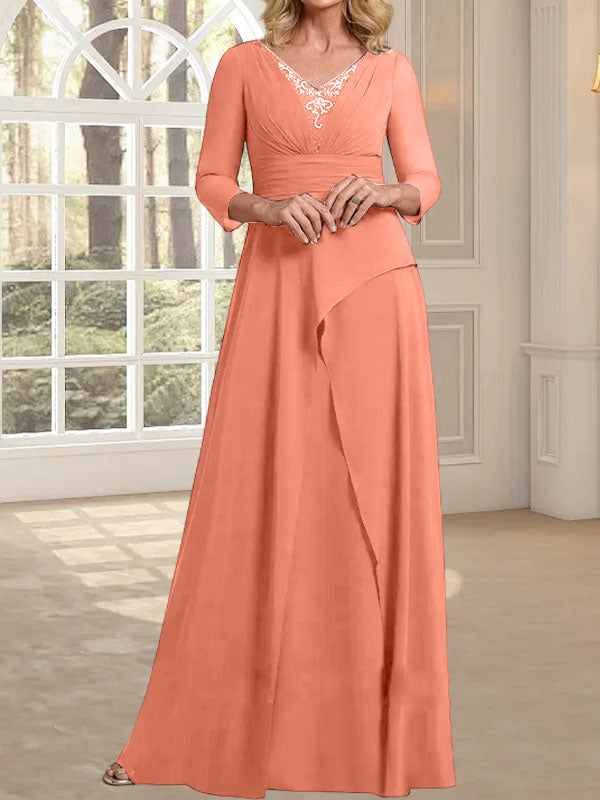 A-Linie, V-Ausschnitt, bodenlanges Chiffonkleid für die Brautmutter mit plissierter Perlenstickerei