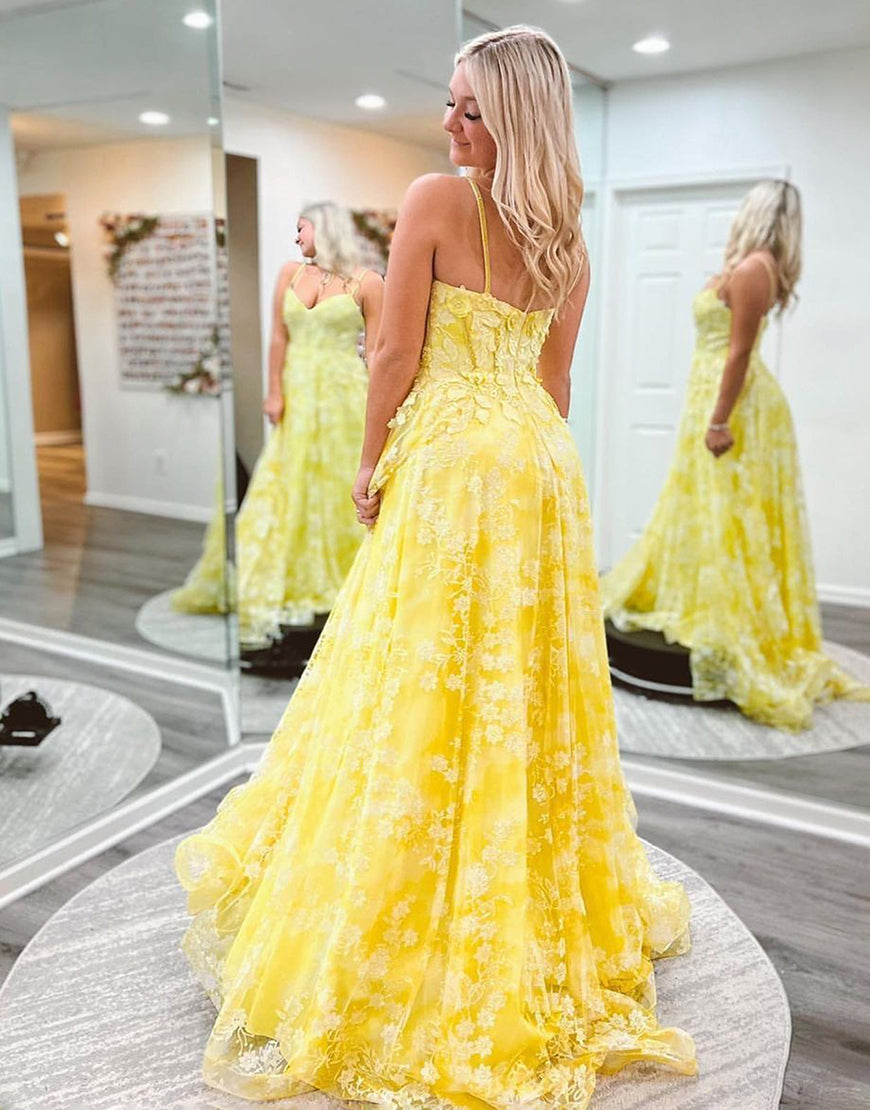 Hermoso vestido de fiesta largo amarillo de corte A con tirantes finos y apliques