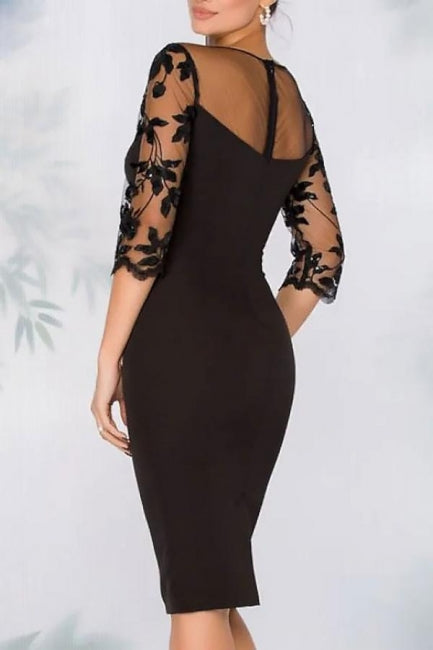 Elegante vestido corto de satén con encaje negro para madre de la novia con mangas