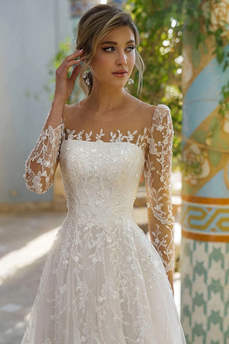Elegant Long Sleeves Scoop Neck Lace Appliques Beach Wedding Dress