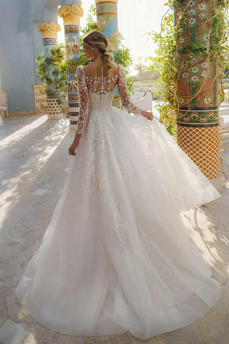 Elegant Long Sleeves Scoop Neck Lace Appliques Beach Wedding Dress