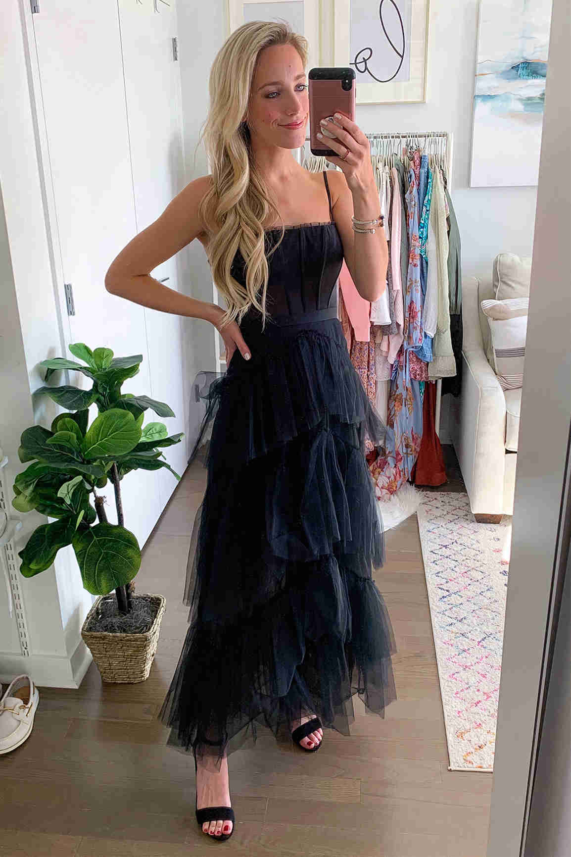 Vestido de fiesta de tul escalonado rosa intenso de princesa Roycebridal