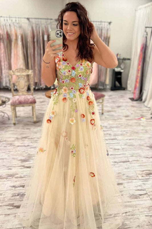 Precioso vestido formal largo con escote en V y bordado floral