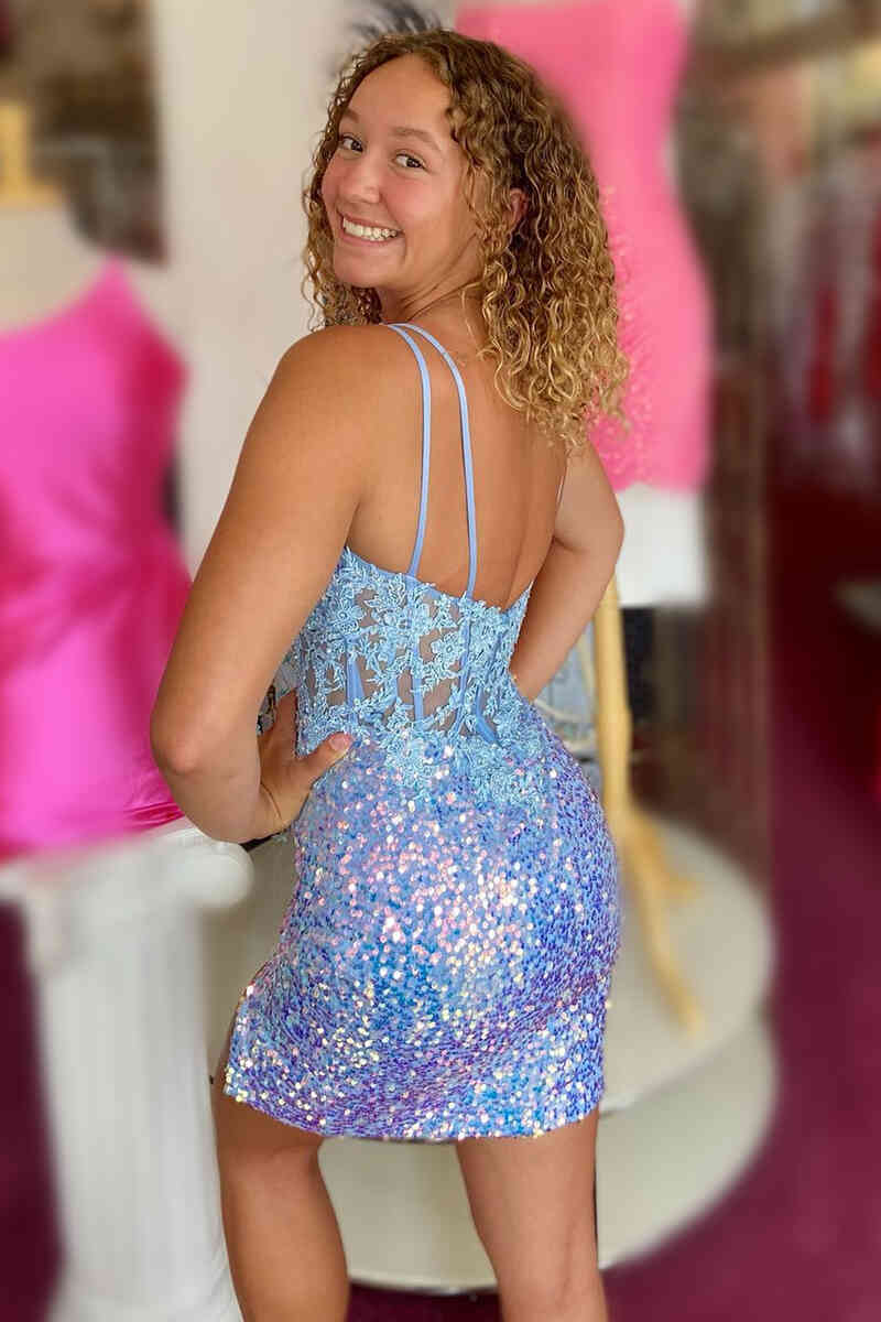 Figurbetontes Homecoming-Kleid aus blauer Spitze mit Pailletten
