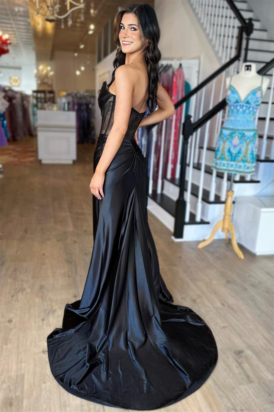 Vestido de fiesta largo transparente con tirantes, plisado y deshuesado, con abertura