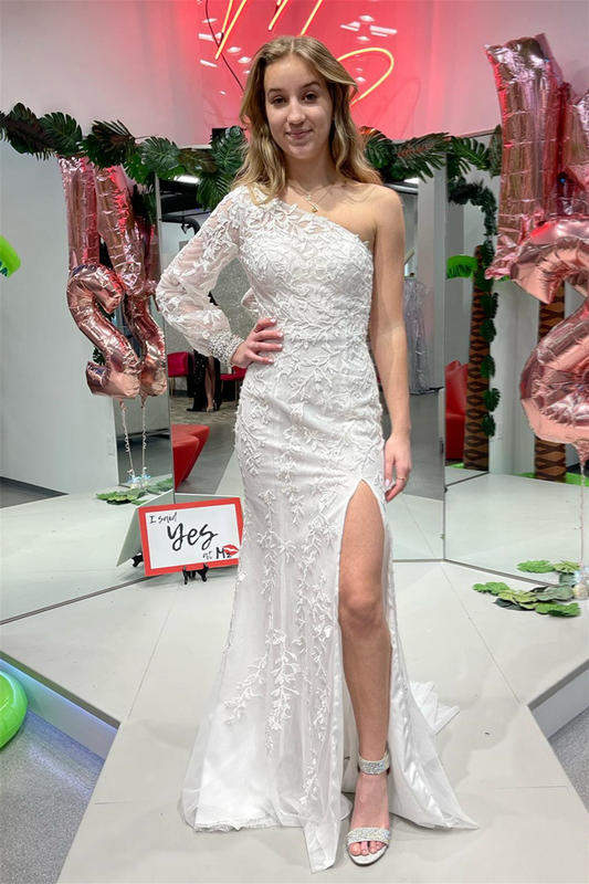 Vestido de fiesta de encaje de manga larga con un solo hombro y corte sirena