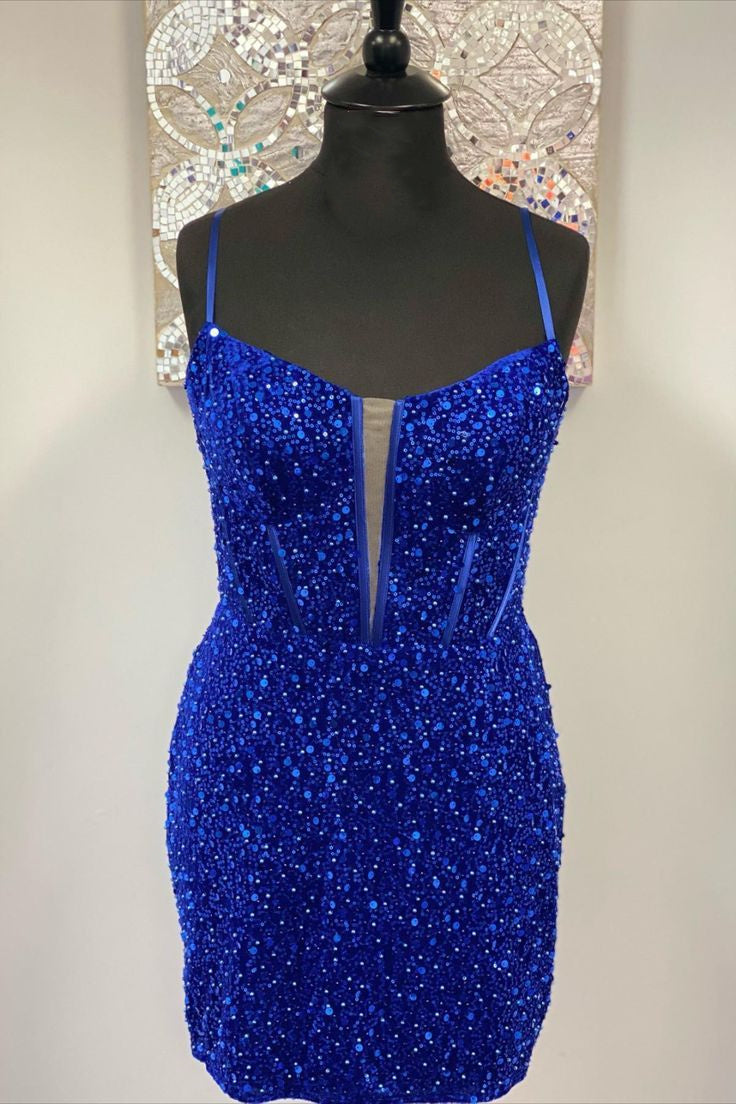 Vestido de fiesta ajustado con tirantes finos y lentejuelas