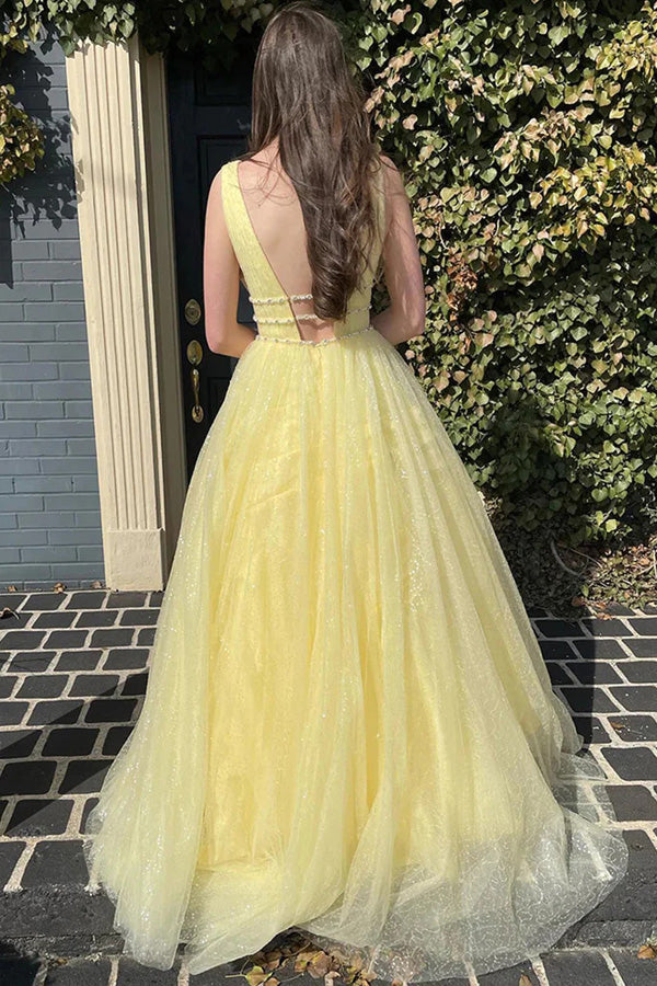 Glitzerndes, gelbes, langes, perlenbesetztes A-Linien-Ballkleid aus Tüll