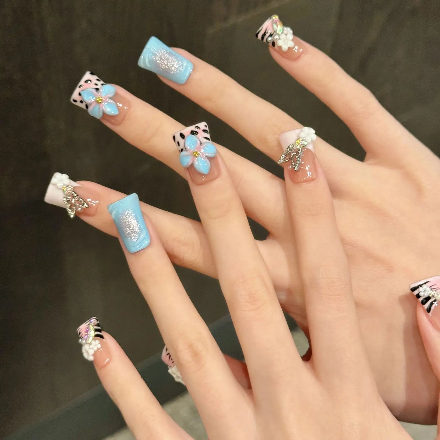 Diseño personalizado de marca propia, diseño corto de pico de pato 3D floral, arte de uñas hecho a mano