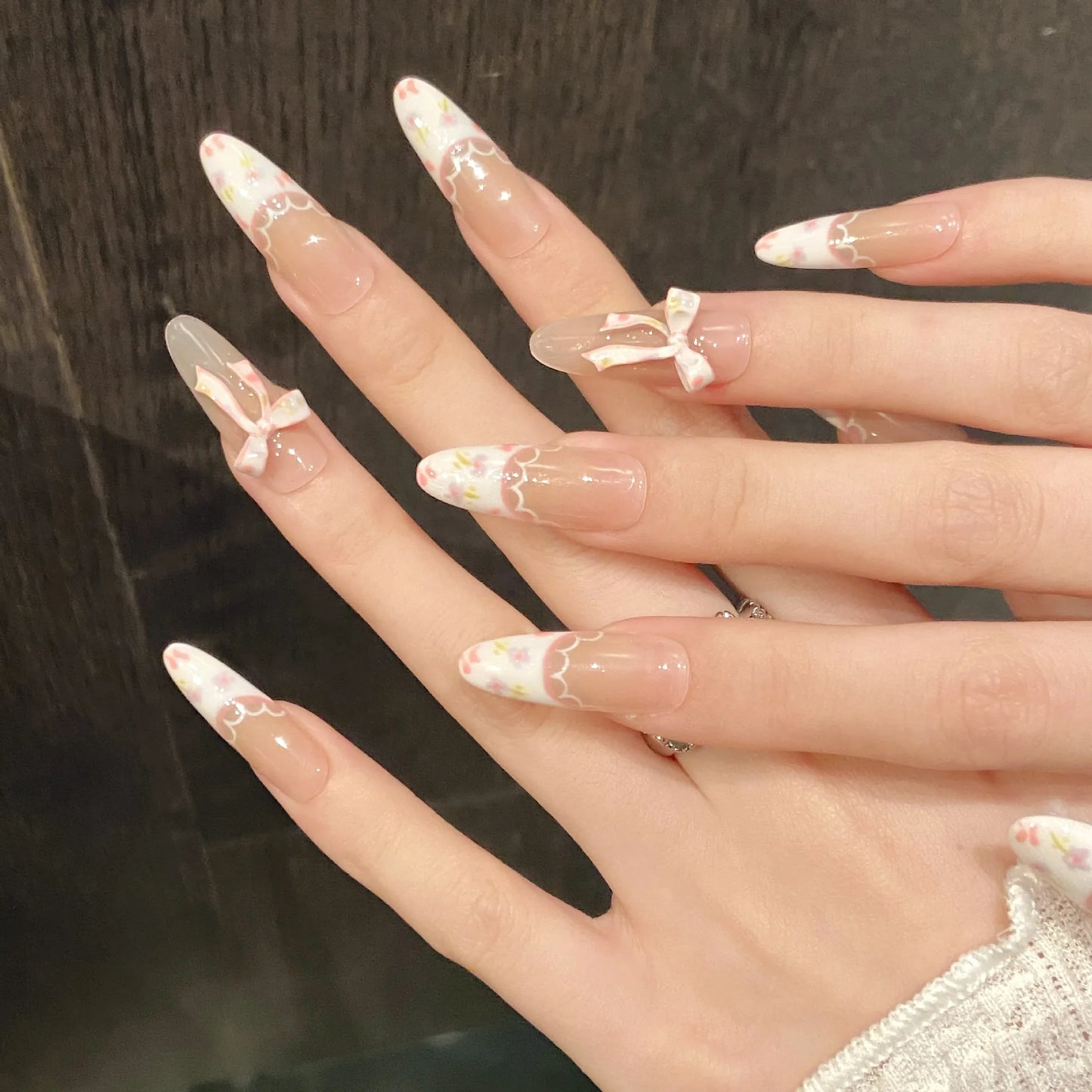 Pintado a mano con flores, primavera y verano, el más vendido, French Blush Pure Desire, uñas para usar totalmente hechas a mano.