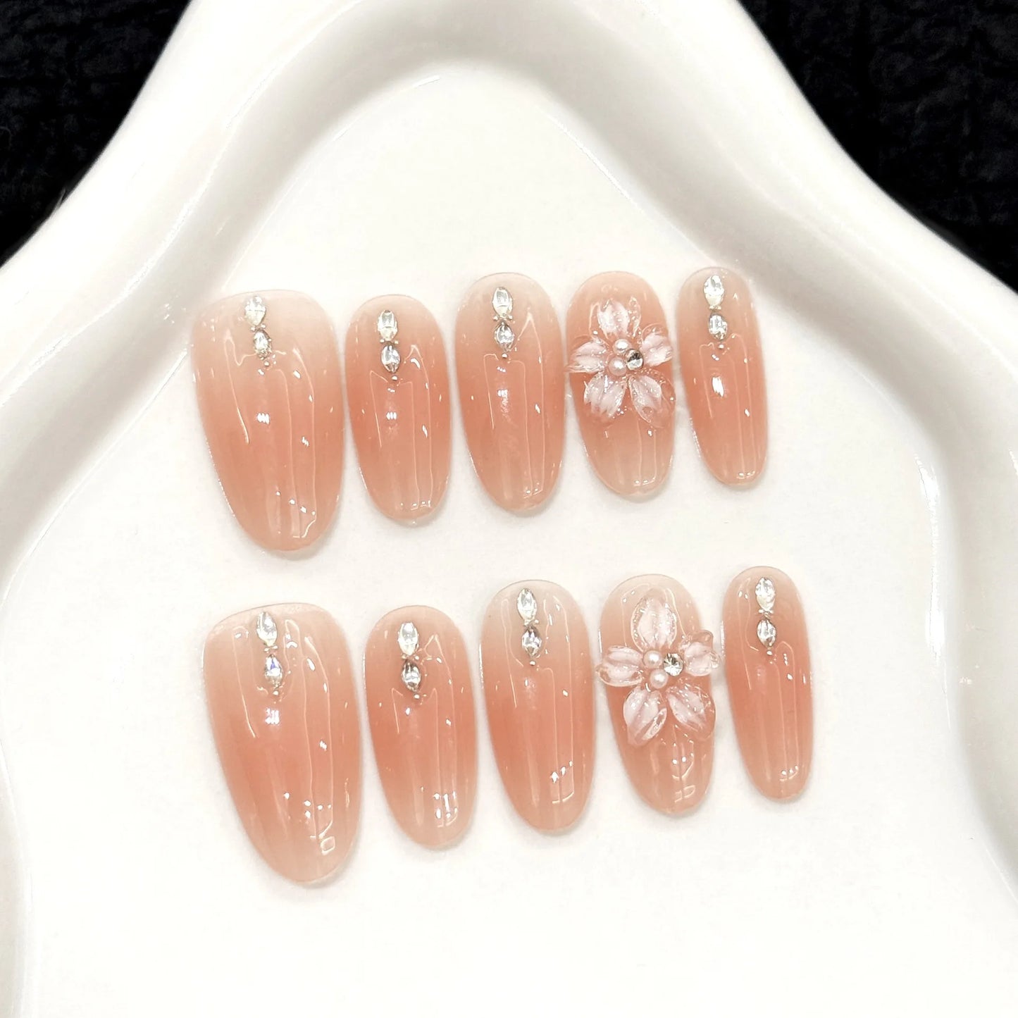 Calcomanías de uñas postizas desmontables talladas en 3D hechas a mano de moda