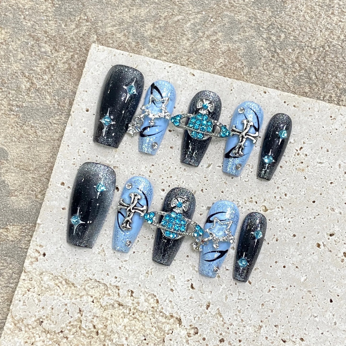 Best Selling Sweet Cool Black Brown Style Stick on Nails 3D Spider Skull Halloween Gel False Nails