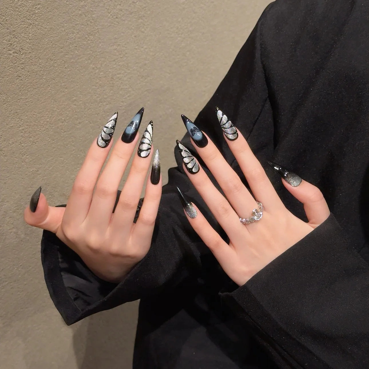 Uñas postizas de mariposa negra ABS con diseño de ojos de gato, dulces, geniales y sexys.