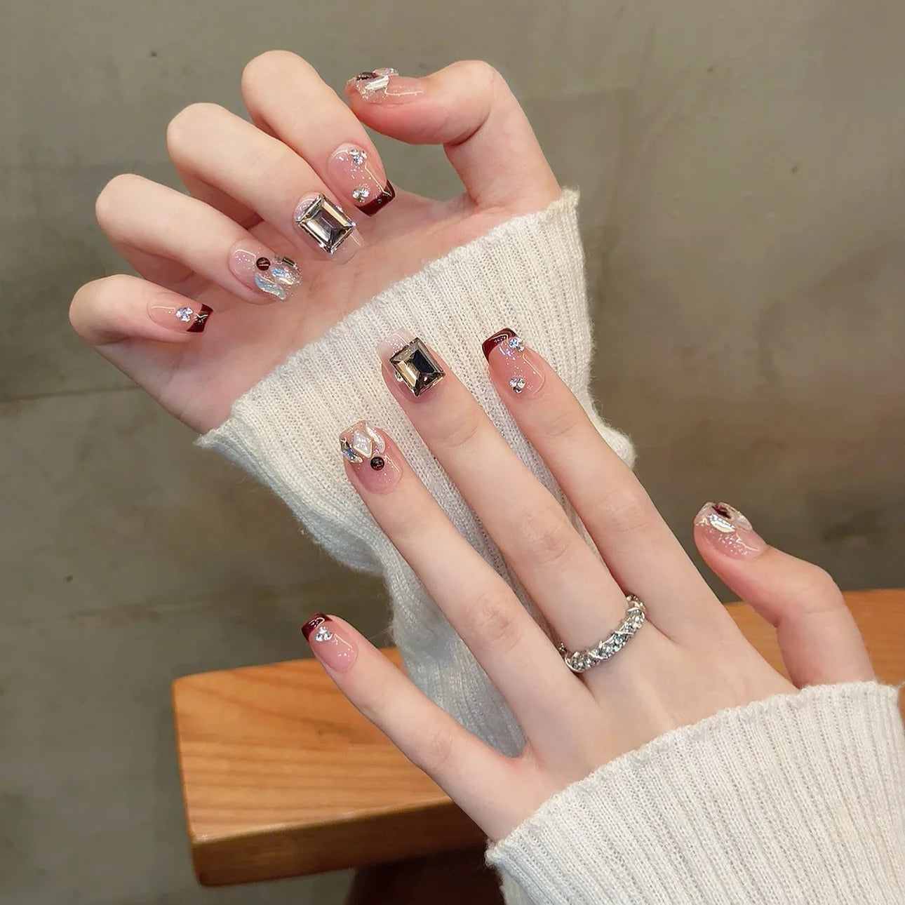 Top Selling French Artificial Press Nails Salon Full Cover Bling Coffin Stick on Nails
