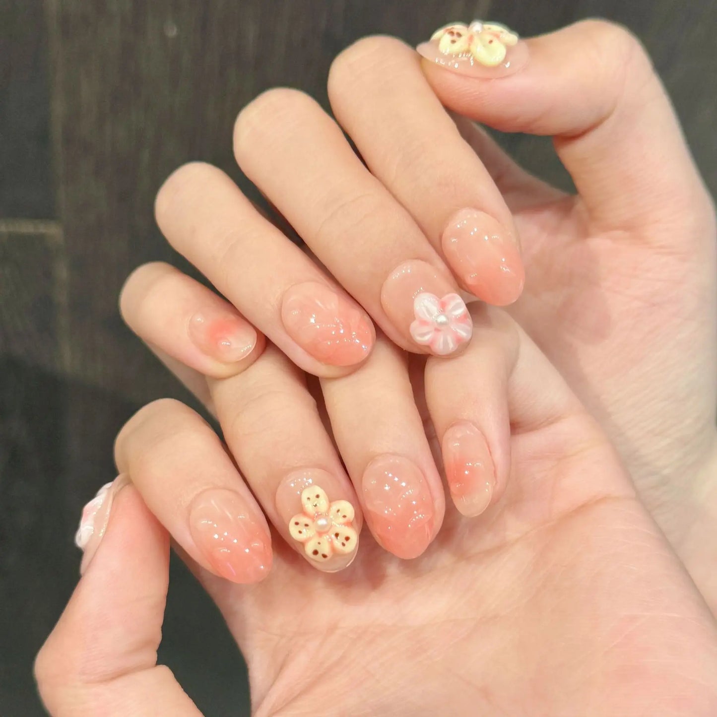 Uñas cortas desmontables con flores moldeadas a mano para vacaciones de verano en la playa