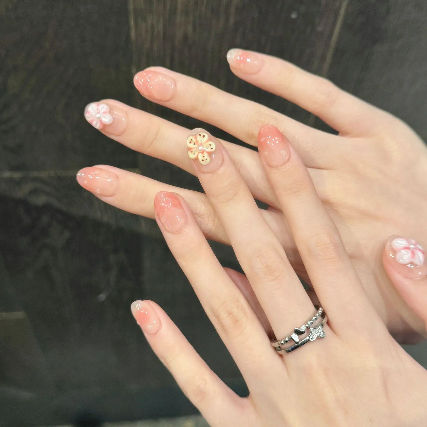 Uñas cortas desmontables con flores moldeadas a mano para vacaciones de verano en la playa