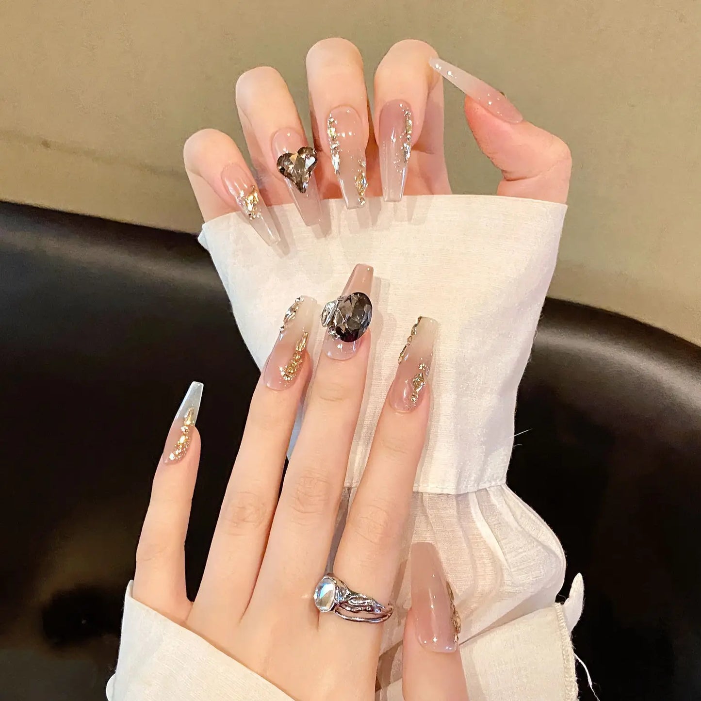 Nuevas uñas postizas desmontables extra largas con degradado, hechas a mano, con diamantes de imitación color piel, de lujo.