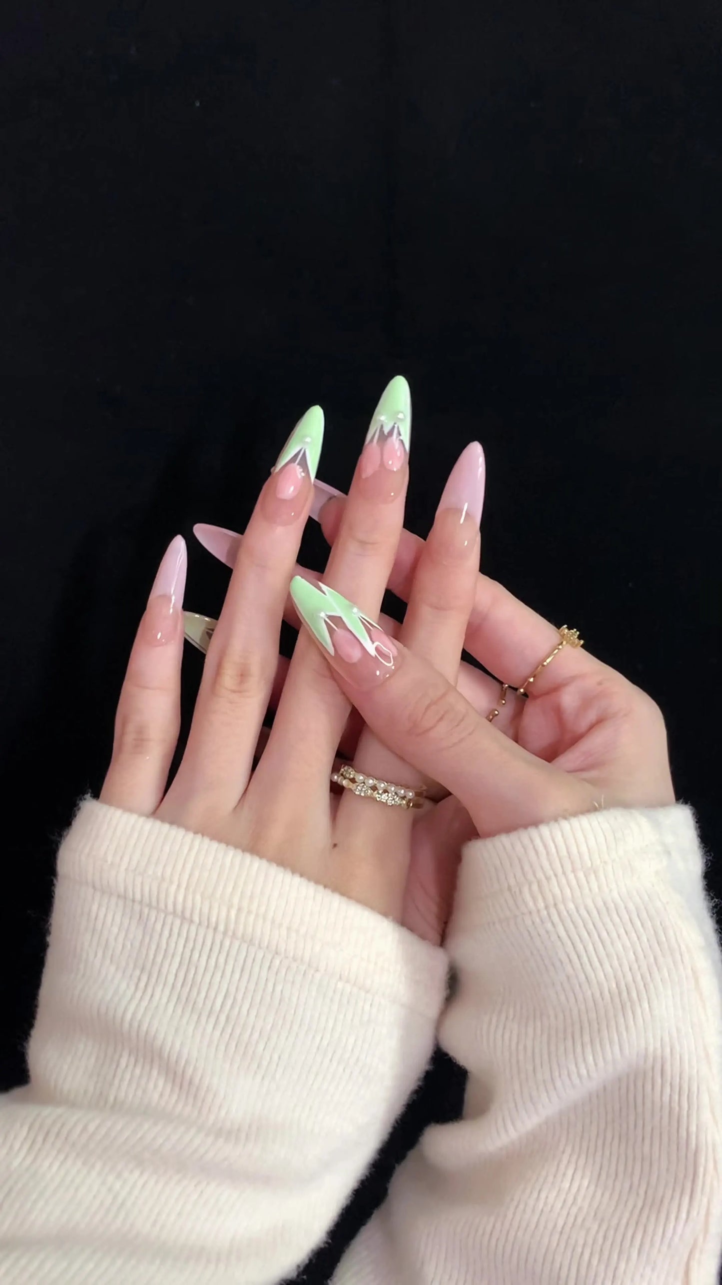 Super Luxury Design Hand-painted Tulips Removable Fake Nails Summer Dopamine Handmade Soft Gel Nail Patches