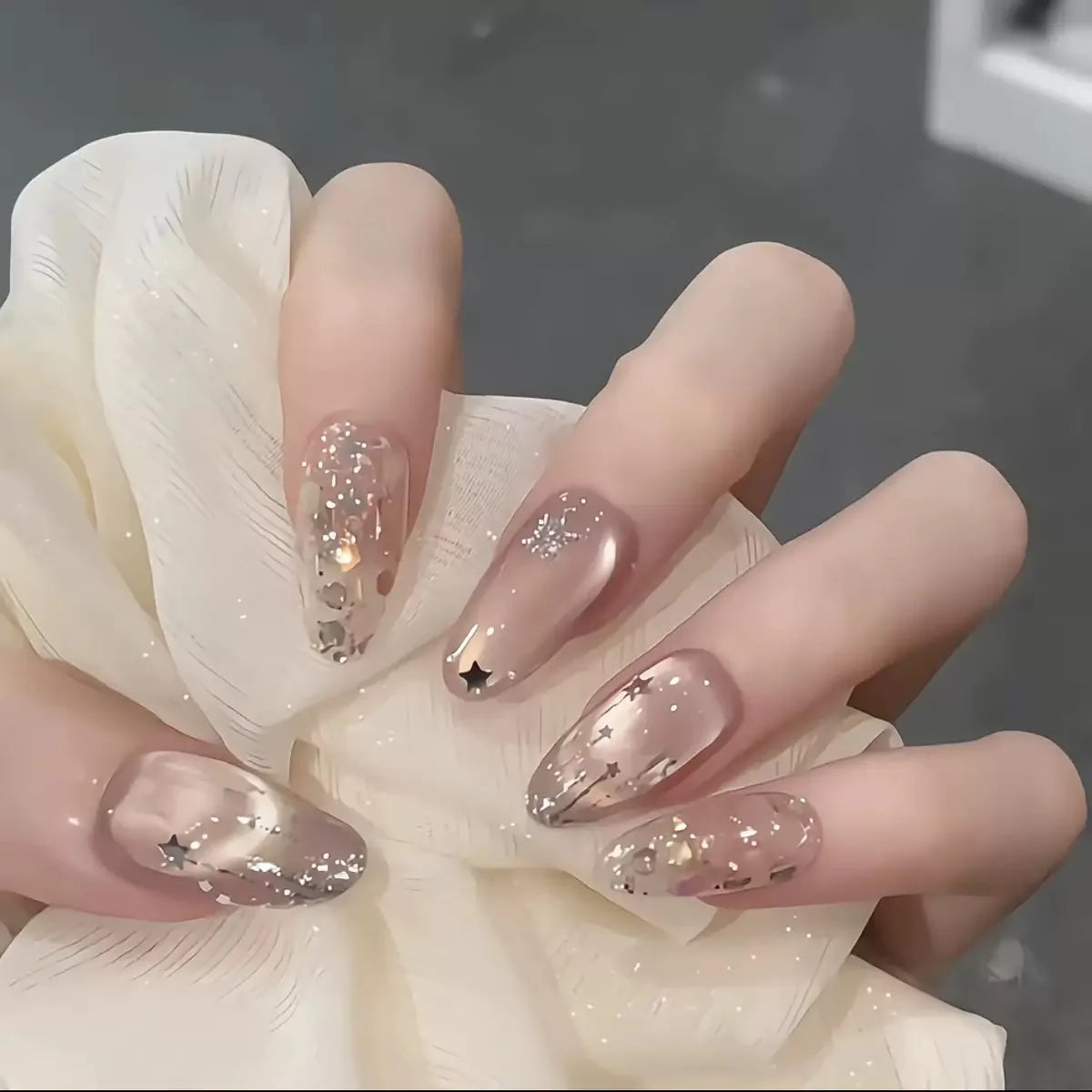 Uñas postizas acrílicas reutilizables, uñas postizas color nude, uñas postizas francesas almendradas