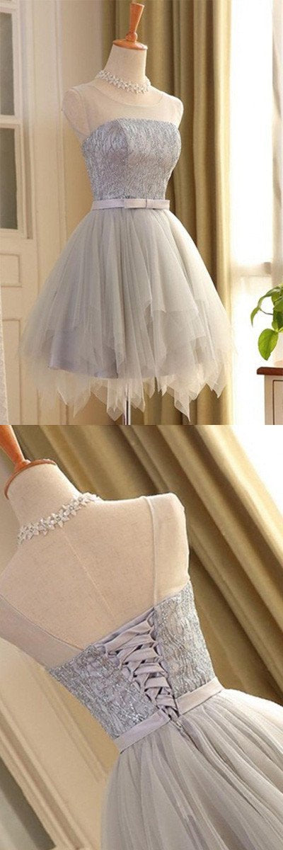 Graues ärmelloses A-Linien-Ballkleid mit U-Ausschnitt und Spitze aus Tüll, Homecoming-Kleid