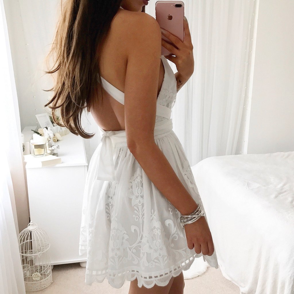 White Sweetheart Spaghetti Straps Open Back Homecoming Dresses