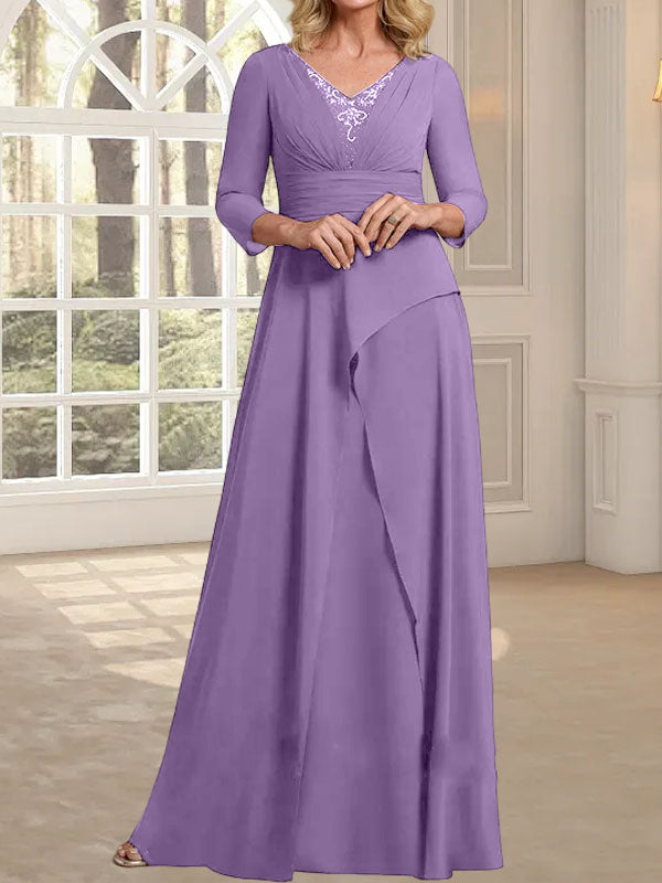 A-Linie, V-Ausschnitt, bodenlanges Chiffonkleid für die Brautmutter mit plissierter Perlenstickerei