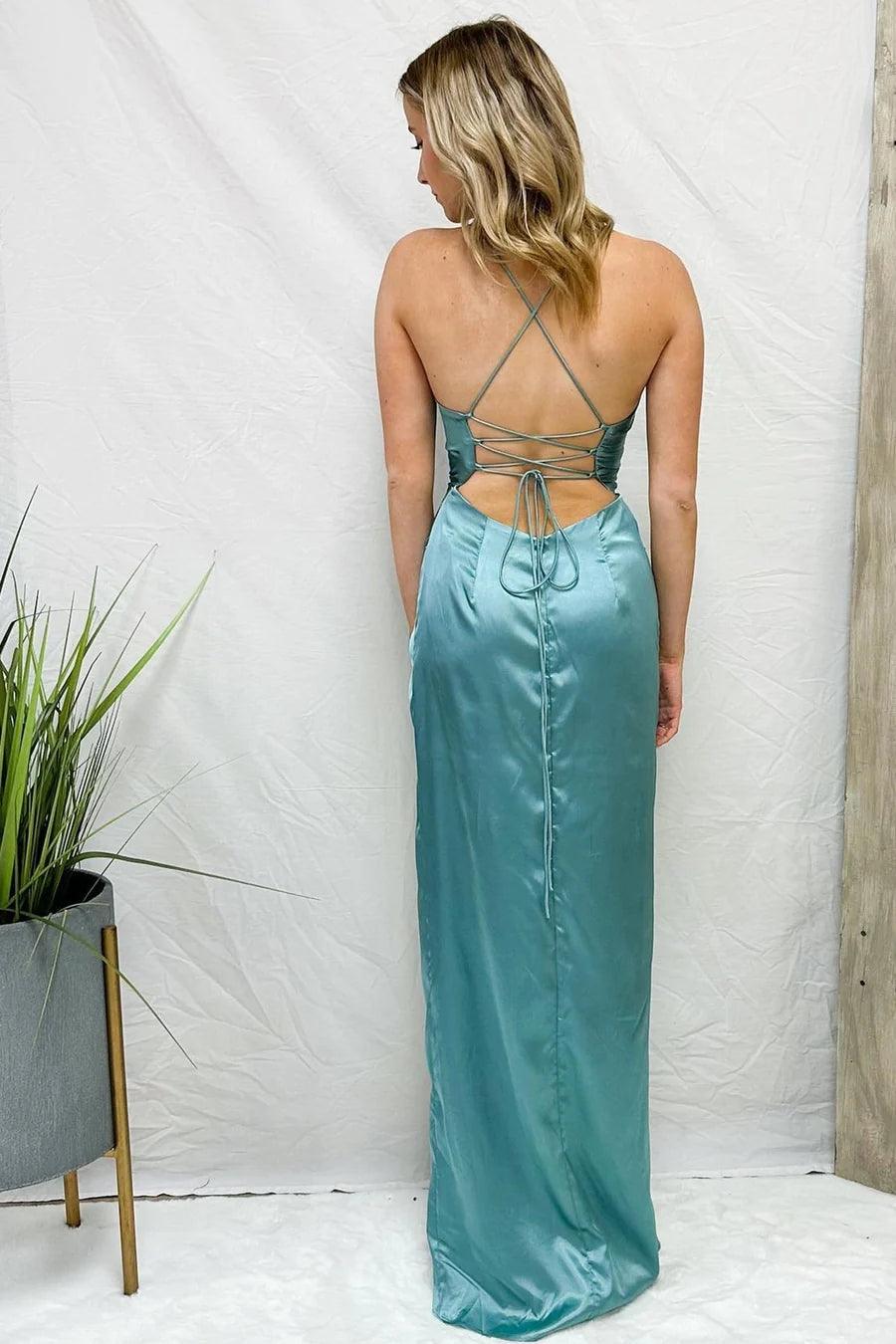Vestido de fiesta largo plisado con cuello vuelto, nudo torcido y abertura en azul claro