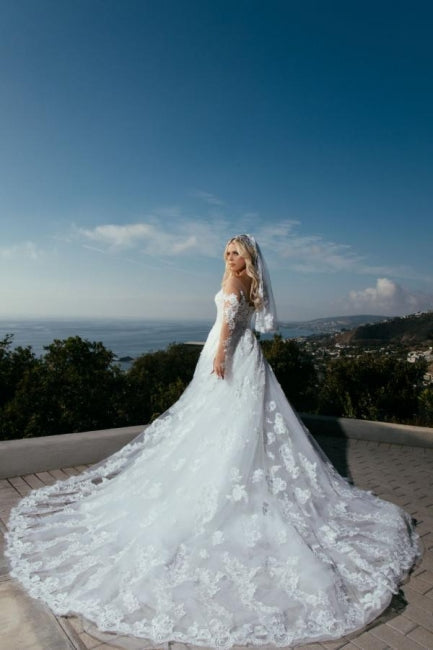 Langärmliges A-Linien-Brautkleid im Prinzessinnenstil mit Herzausschnitt und Spitze