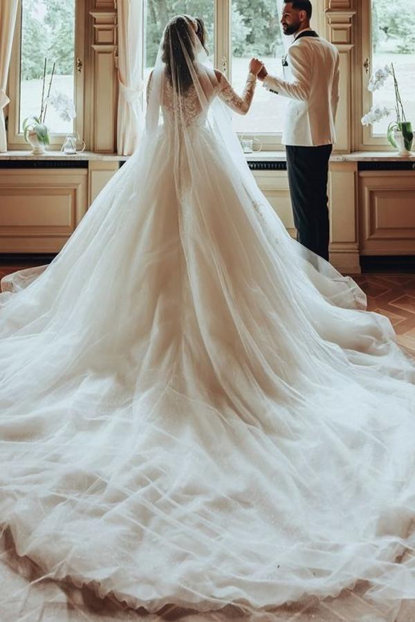 Luxuriöses langes weißes A-Linien-Brautkleid aus Tüllspitze mit U-Ausschnitt und Ärmeln