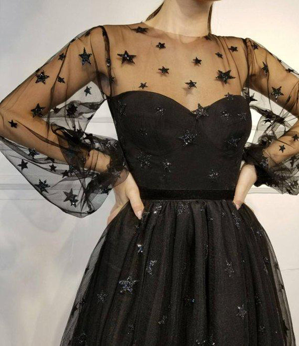 Vestido mini de fiesta único con mangas largas, cuello transparente y estrellas