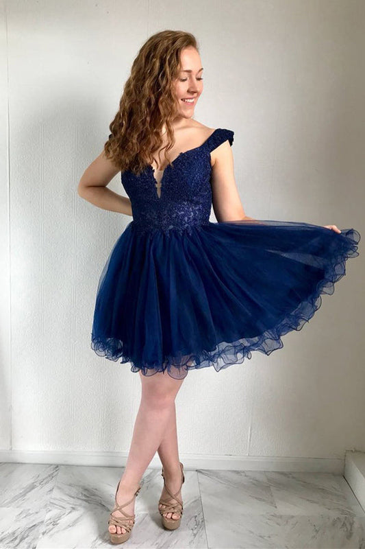 Vestidos de fiesta de bienvenida económicos de corte A con encaje azul marino y escote en V