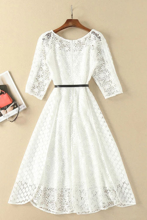 Elegante weiße Homecoming-Kleider mit halben Ärmeln und Rundhalsausschnitt