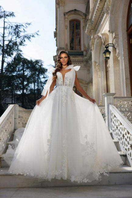 Meerjungfrau-Ballkleid aus Chiffon mit V-Ausschnitt und Applikationen