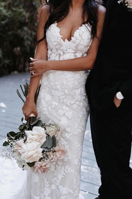 Vestidos de novia bohemios con escote en V, espalda abierta y apliques de encaje