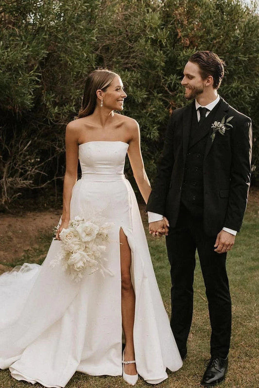 Vestidos de novia modestos sin tirantes de satén con tul desmontable