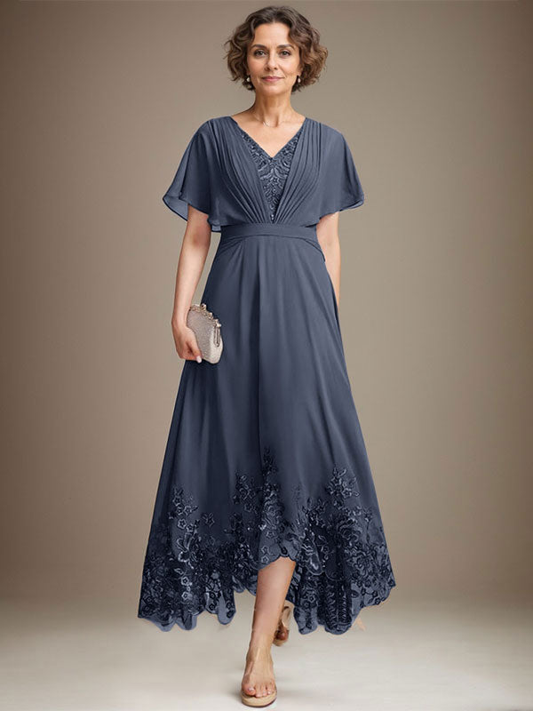 A-Linie V-Ausschnitt Asymmetrisches Spitzen-Chiffon-Kleid für die Brautmutter mit Plissee