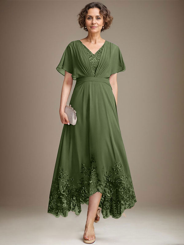 A-Linie V-Ausschnitt Asymmetrisches Spitzen-Chiffon-Kleid für die Brautmutter mit Plissee