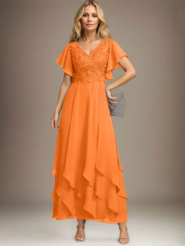 A-Linien-Kleid mit V-Ausschnitt, knöchellang, Spitzenchiffon und kaskadierenden Rüschen