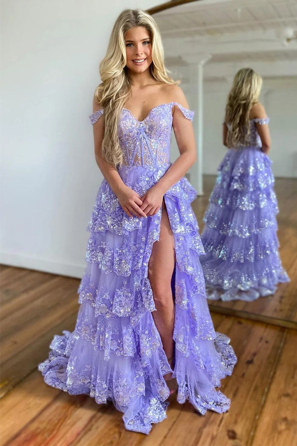 Impresionante vestido de fiesta morado de princesa con volantes de encaje y capas