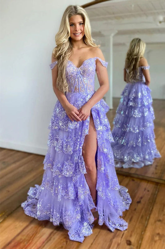 Impresionante vestido de fiesta morado de princesa con volantes de encaje y capas