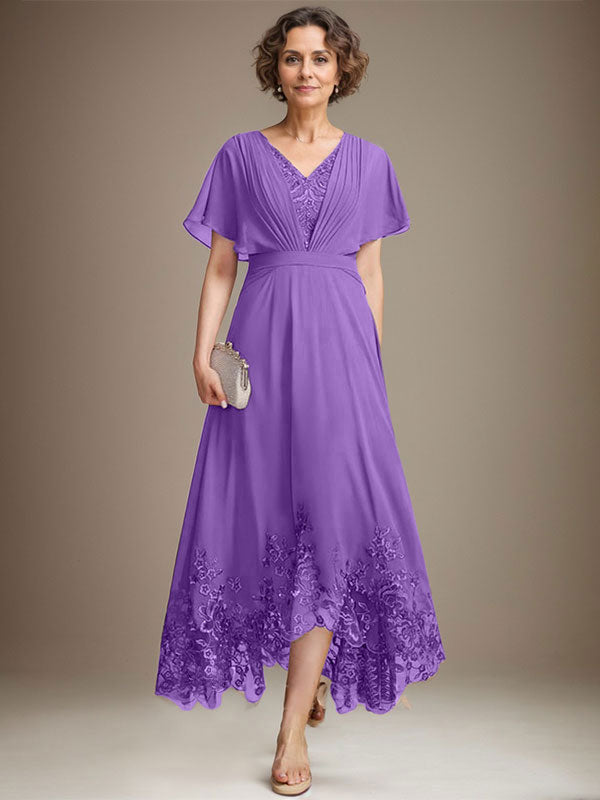 A-Linie V-Ausschnitt Asymmetrisches Spitzen-Chiffon-Kleid für die Brautmutter mit Plissee
