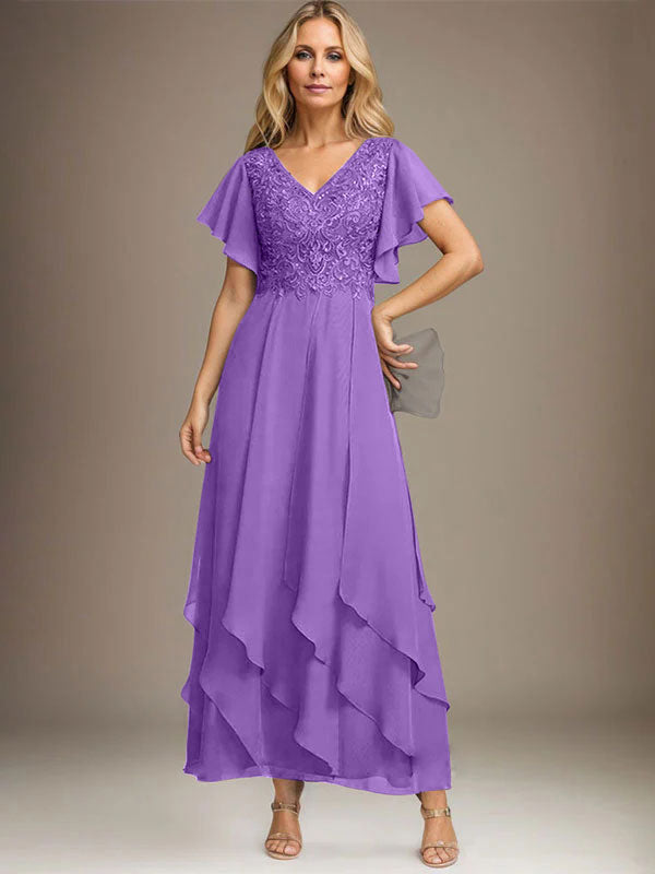 A-Linien-Kleid mit V-Ausschnitt, knöchellang, Spitzenchiffon und kaskadierenden Rüschen