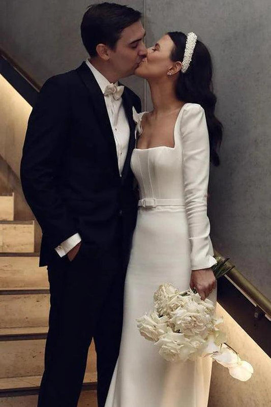 Vestido de novia retro de satén con mangas largas y cola larga