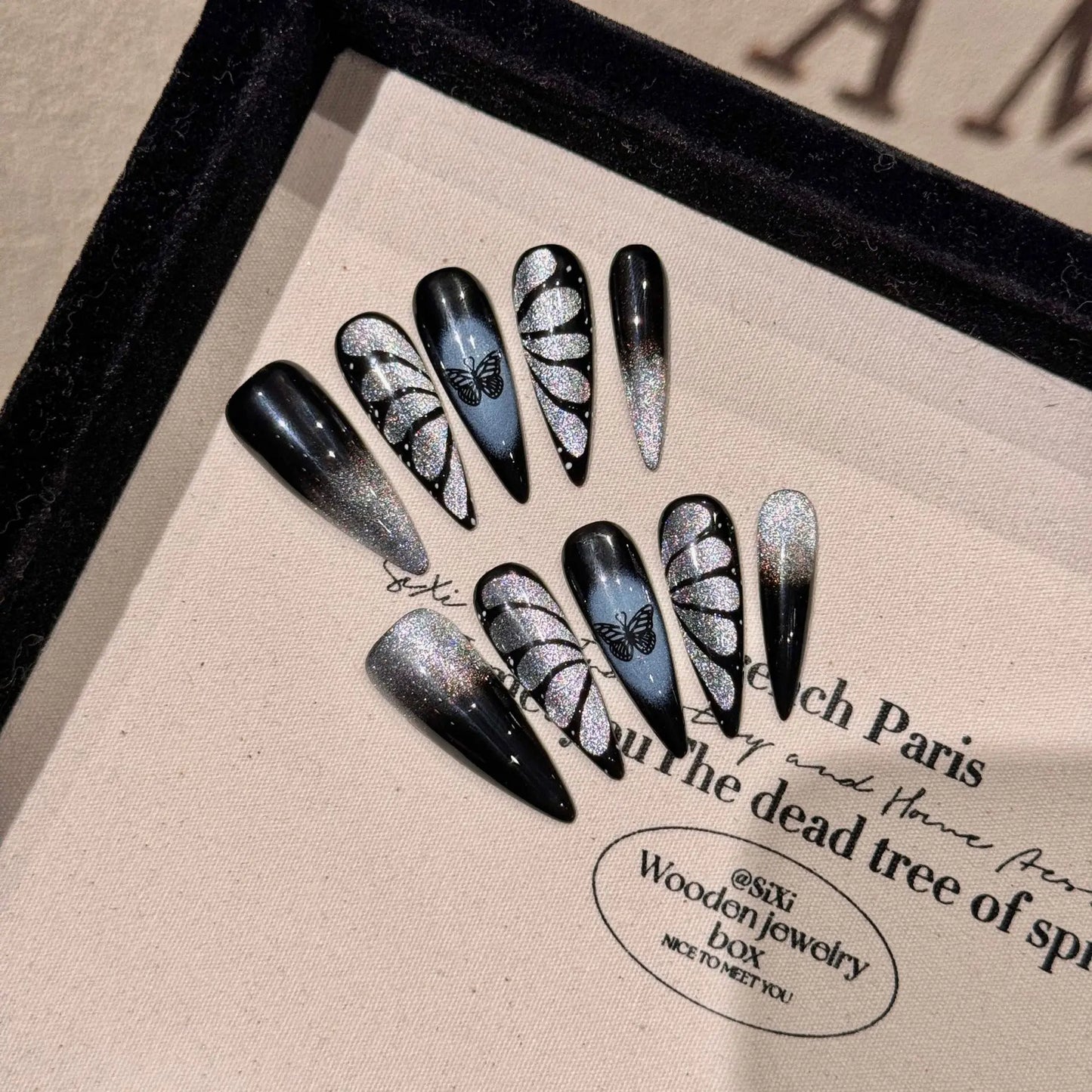 10 uñas postizas largas Y2k con punta de aguja, diseño de corazón y cruz de metal negro degradado, hechas a mano, para manicura DIY.