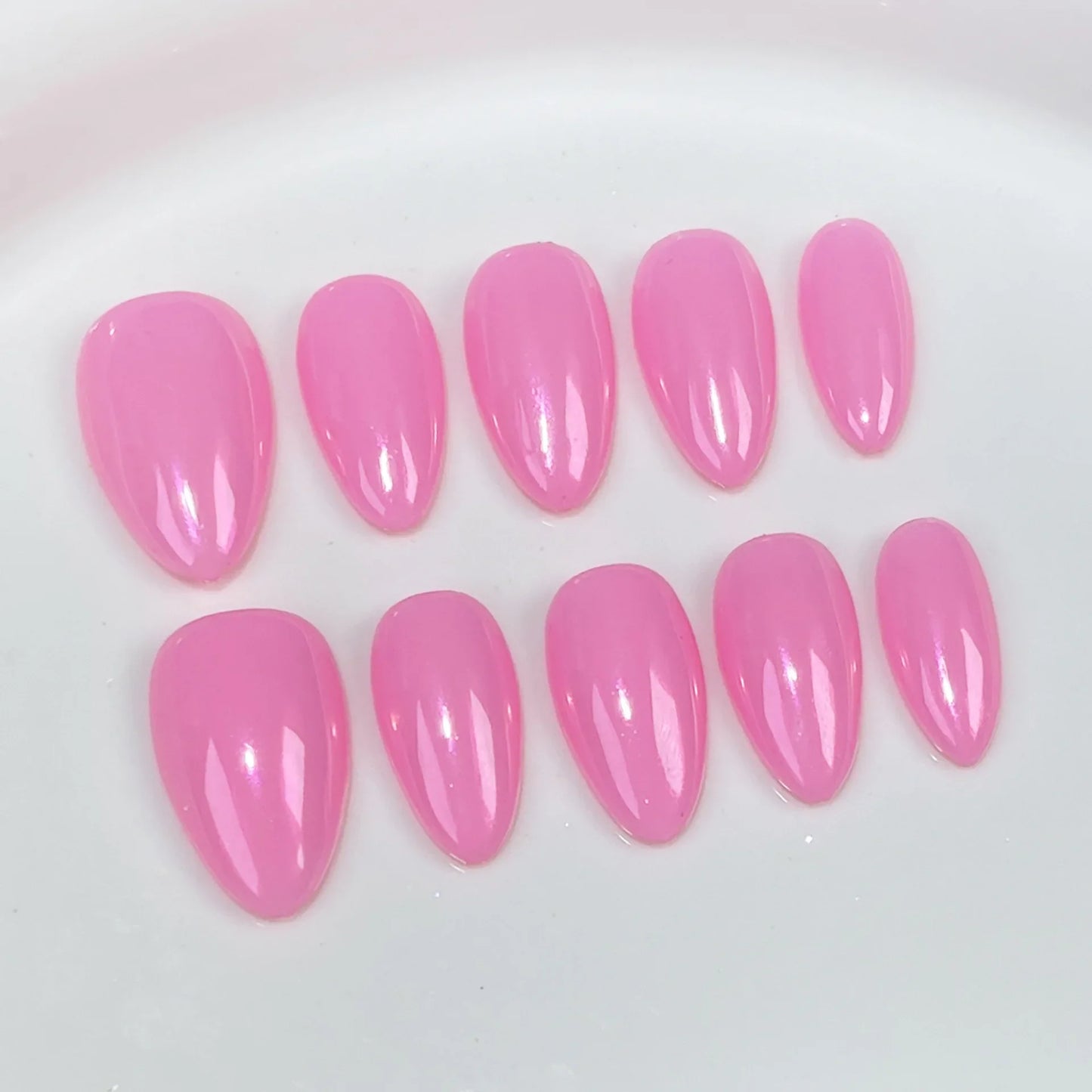 10 uñas postizas de color sólido hechas a mano, color azul Aurora, almendra corta, sencillas y frescas, para verano.