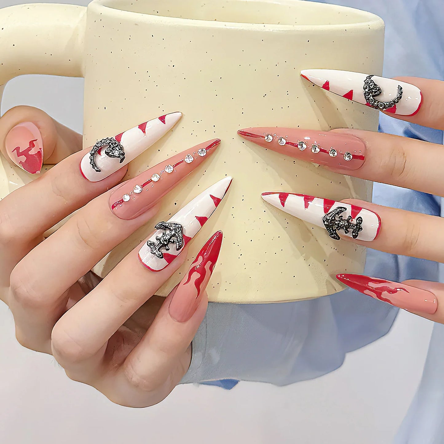 10 uñas postizas largas de aguja, hechas a mano, estilo francés, color rojo, blanco brillante, con purpurina, decoración de diamantes, reutilizables.