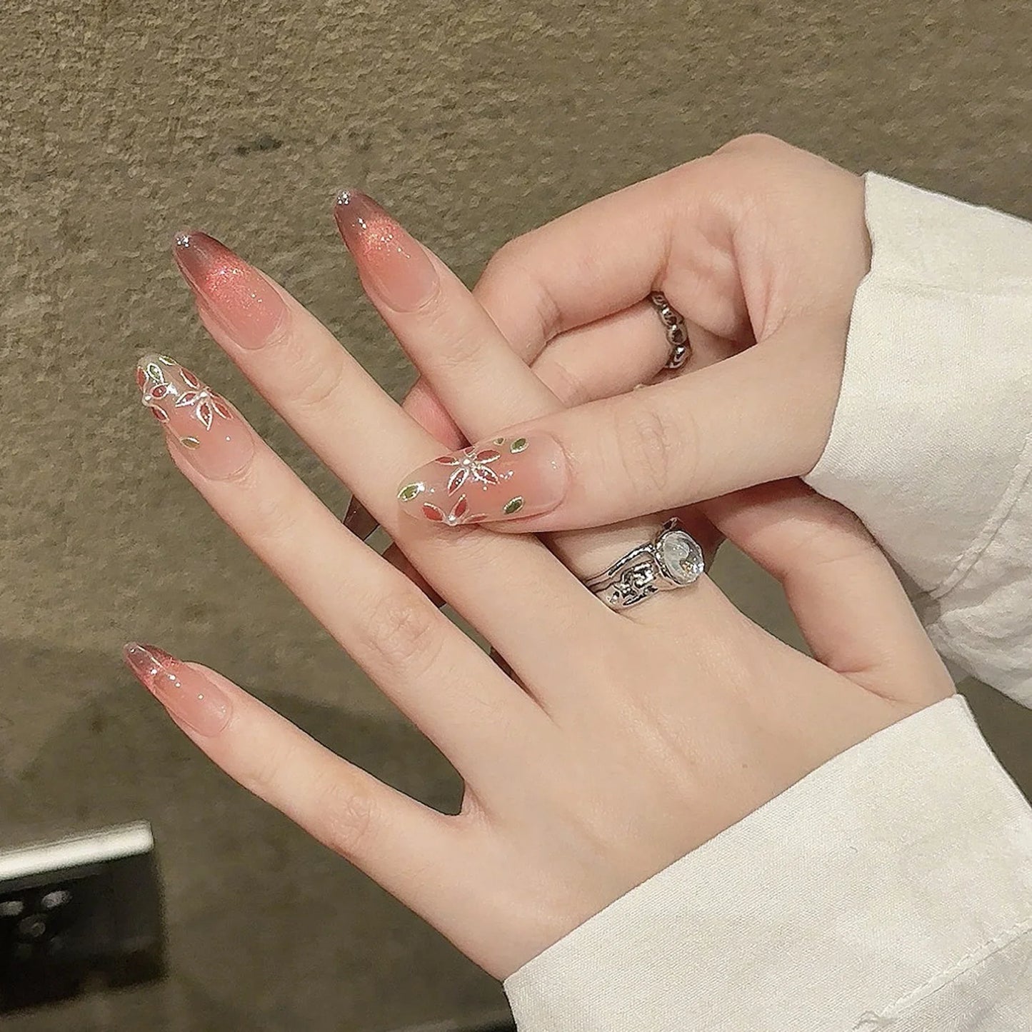 10 uñas postizas de ojo de gato rosa brillante, pintadas a mano, con diseño de flor de pera, cobertura completa, estilo coreano, fáciles de usar.